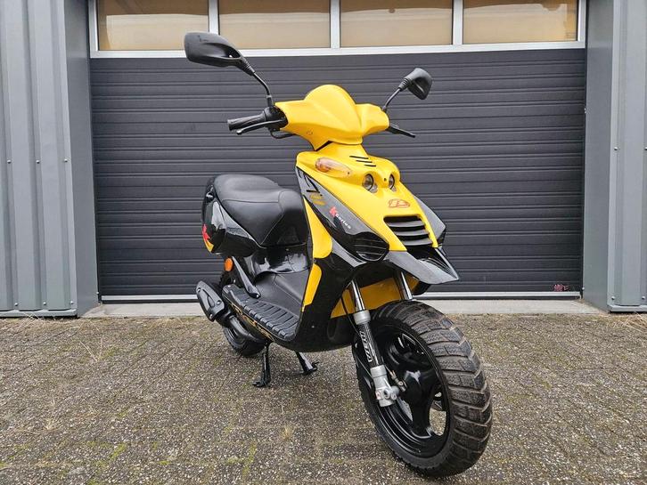 BETA ARK 2T L.C BROM 2001 ZWART/GEEL 8710KM NL KENTEKEN, Fietsen en Brommers, Brommers | Tuning en Styling, Gebruikt, Ophalen