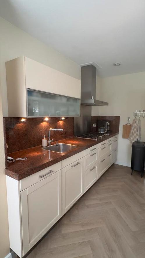 Complete keuken beschikbaar begin november, Huis en Inrichting, Keuken | Complete keukens, Gebruikt, Overige typen, Crème, Graniet of Steen