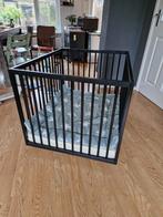 Zwarte box op wielen, Kinderen en Baby's, Boxen, Ophalen, Gebruikt, Boxkleed