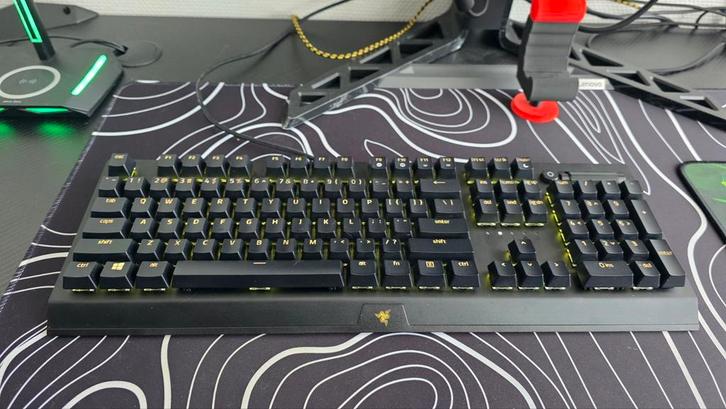 Razer Blackwidow V3 + Razer Basilisk en muismat set, Computers en Software, Toetsenborden, Zo goed als nieuw, Ophalen of Verzenden