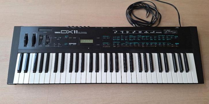Yamaha DX11 vintage synthesizer, Muziek en Instrumenten, Synthesizers, Gebruikt, 61 toetsen, Yamaha, Ophalen