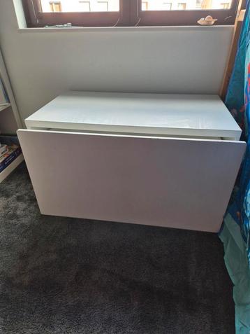 Ikea Smastad bureau met lade / speelgoedkist beschikbaar voor biedingen