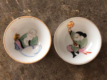 2x Vintage Chinese Porseleinen Schoteltjes beschikbaar voor biedingen