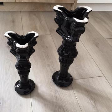 2 Zwarte Sier vazen, 40+30cm hoog beschikbaar voor biedingen