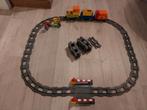 Lego duplo elektrische trein + rails + slagboom en poppetjes, Duplo, Gebruikt, Ophalen