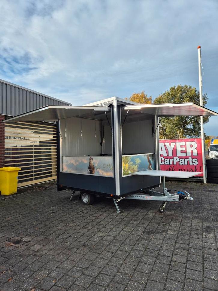 Verkoop wagen sallas bj 2020 4 luiken foodtruck snackwagen, Zakelijke goederen, Partijgoederen en Retail | Verkoopwagens, Ophalen