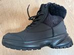 UGG Yose Fluff Maat 38 - Warme Snowboots, Ophalen of Verzenden, Zo goed als nieuw, Zwart, Snowboots