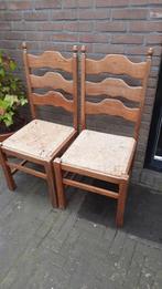 2 knopstoelen met een biezen zitting., Antiek en Kunst, Ophalen