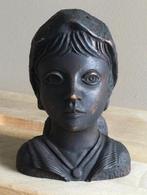 Buste jongedame bronskleurige look genummerd 230/monogram VV, Antiek en Kunst, Kunst | Beelden en Houtsnijwerken, Verzenden