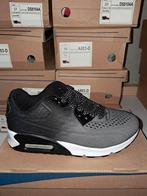 Sneakers Wit/Zwart. Maat 37. Prijs €20,00., Ophalen, Nieuw, Zwart