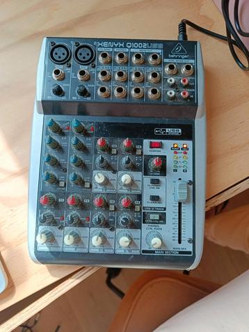 Behringer Xenyx Q1002USB mixer met extra kabels beschikbaar voor biedingen