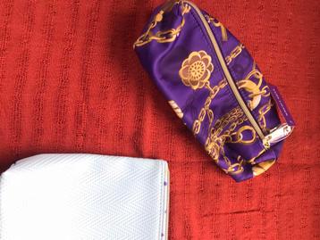 Toilettasje van Estee Lauder-paars met goud beschikbaar voor biedingen