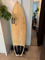 Shortboard 6"0 met vinnen, Watersport en Boten, Golfsurfen, Ophalen, Gebruikt, Shortboard, Met vinnen