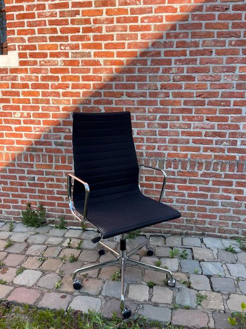 Vitra Eames bureaustoel EA 119, Huis en Inrichting, Bureaustoelen, Zo goed als nieuw, Zwart, Ophalen of Verzenden