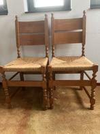 Twee houten stoelen met rieten zitting, Ophalen