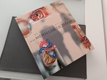 De complete atlas van het menselijk lichaam

 beschikbaar voor biedingen