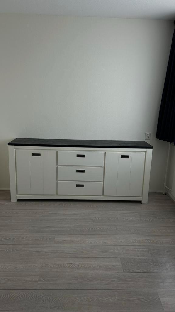 Gratis dressoir kast - Ophalen!, Huis en Inrichting, Kasten | Dressoirs, Gebruikt, 150 tot 200 cm, 25 tot 50 cm, Met lade(s), Overige houtsoorten