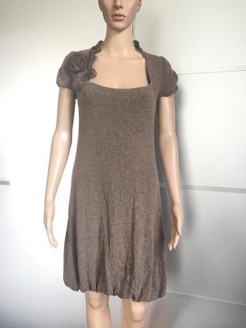 C42 Siste's: bruin zijden fijn-gebreid jurkje jurk Maat S=36 beschikbaar voor biedingen