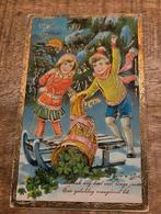 Jongen en meisje met slee en mand vol klavertjes vier, Verzenden, Voor 1920, Gelopen, Kinderen