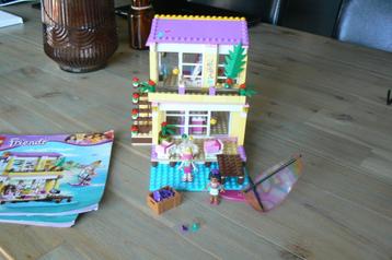 Te koop:  Lego Friends Stephanies Strandhuis 41037 + boeken  beschikbaar voor biedingen