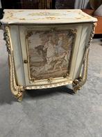 Antiek kastje, Ophalen