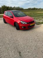 Volkswagen 2010 Rood, Auto's, Automaat, 65 €/maand, 1363 kg, Particulier