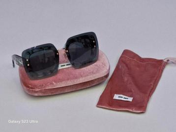 Designer zonnebril MiuMiu beschikbaar voor biedingen