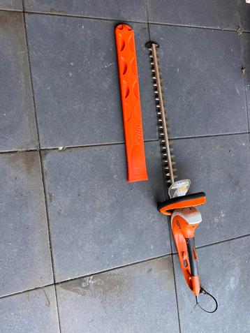Stihl hse 71, zo goed als nieuwe heggenschaar 220v beschikbaar voor biedingen