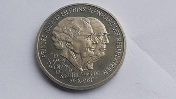 Juliana en Bernhard 21/2 ecu penning beschikbaar voor biedingen