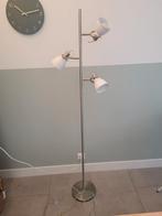 Ikea vloerlamp met drie spots lichtpunten, Huis en Inrichting, Lampen | Vloerlampen, Ophalen, Zo goed als nieuw, 150 tot 200 cm