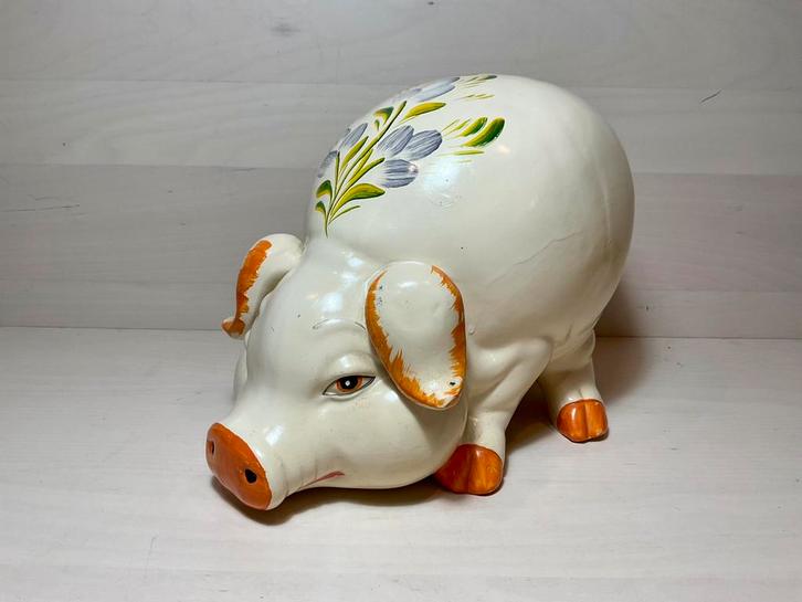 Sparen, sparen en nog eens sparen met dit reuze varken, Verzamelen, Spaarpotten, Gebruikt, Dier, Steen, Aardewerk of Keramiek