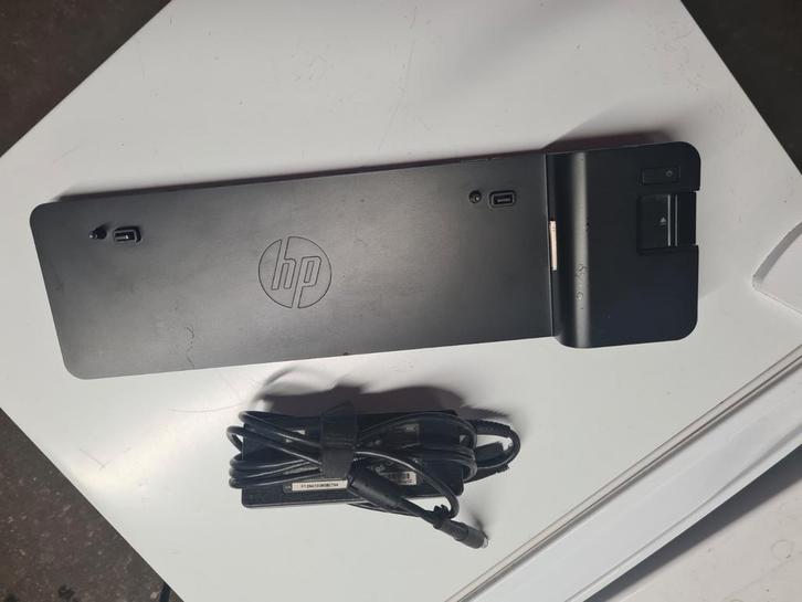 HP 2013 UltraSlim Docking Station, Computers en Software, Dockingstations, Zo goed als nieuw, Docking station, Laptop, Ophalen of Verzenden