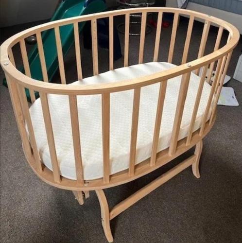 Ovaal baby wiegje BabyRace, Kinderen en Baby's, Babywiegjes en Ledikanten, Zo goed als nieuw, Wieg, Ophalen