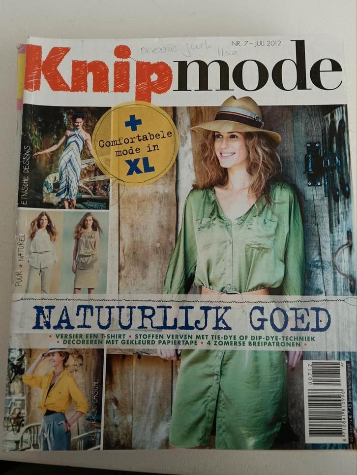 Knipmode Jaargang 2012, Hobby en Vrije tijd, Kledingpatronen, Zo goed als nieuw, Vrouw, Knipmode, Ophalen of Verzenden