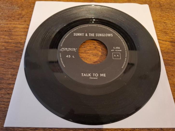 Single - Sunny & The Sunliners – Talk To Me / Every Week, Cd's en Dvd's, Vinyl Singles, Gebruikt, Single, Rock en Metal, 7 inch