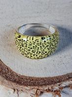 kunststof ring geel animalprint maat 12 of 18 nr. 02, Kunststof, 19 tot 20, Geel, Nieuw
