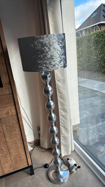 Lampenkap grijs velvet beschikbaar voor biedingen