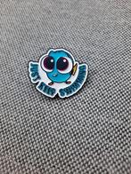 1 leuke vissen pin met de tekst just keep swimming te koop, Verzamelen, Speldjes, Pins en Buttons, Ophalen of Verzenden, Nieuw