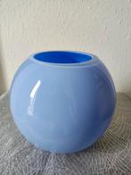 Prachtige zware lichtblauwe glazen bolvaas, Gebruikt, Overige kleuren, Verzenden, Glas