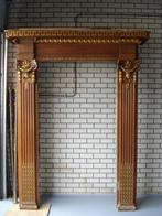 Antieke gebeeldhouwde  poort / deuromlijsting, Ophalen