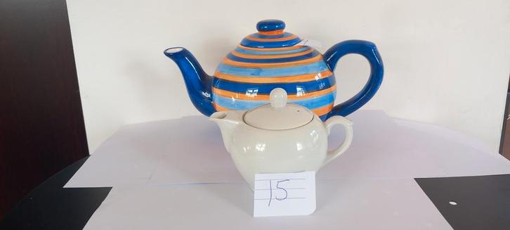 Theepot "Maastricht Petrus " 1 van de vele theepotten, Antiek en Kunst, Antiek | Porselein, Ophalen of Verzenden