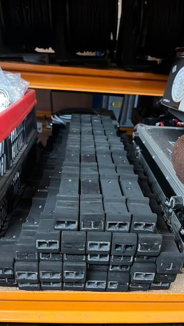 Truss carriers, tussenliggers beschikbaar voor biedingen