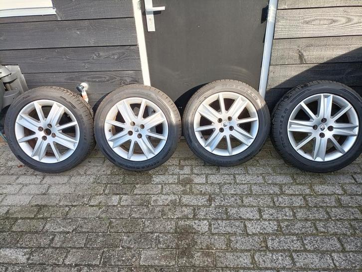 Te koop velgen met nieuwe banden, Auto-onderdelen, Banden en Velgen, Band(en), Zomerbanden, Nieuw, Ophalen of Verzenden
