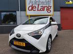 Toyota Aygo 1.0 VVT-i x-play a.r. camera ,airco weinig km!, Voorwielaandrijving, Stof, Gebruikt, 4 stoelen