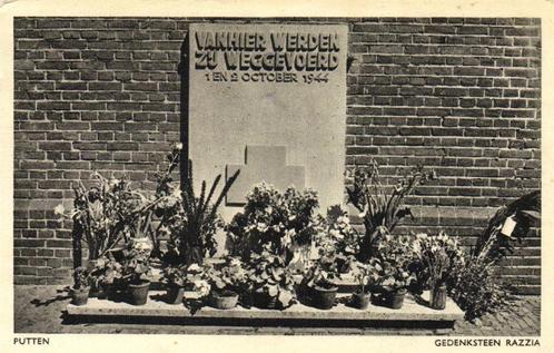 Putten, Gedenksteen razzia - 1950 gelopen, Verzamelen, Ansichtkaarten | Nederland, Gelopen, Gelderland, 1940 tot 1960, Ophalen of Verzenden