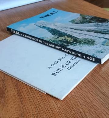 TIKAL, handboek van de oude Maya ruïnen [N834.2244]2 beschikbaar voor biedingen