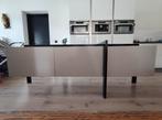 Modern grijs dressoir van hout en metaal, Huis en Inrichting, Ophalen, Gebruikt, Hotelchique, 200 cm of meer