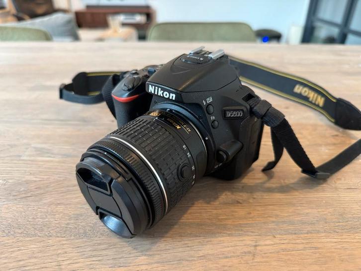 Nikon D5600 - Goede staat (Microfoon defect), Audio, Tv en Foto, Fotocamera's Digitaal, Gebruikt, Spiegelreflex, Nikon, Ophalen of Verzenden