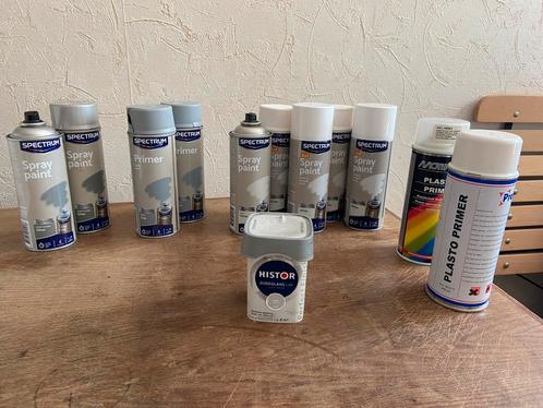 11 volle spuitbussen met primer verf grijs, wit of zilver, Doe-het-zelf en Verbouw, Verf, Beits en Lak, Zo goed als nieuw, Verf