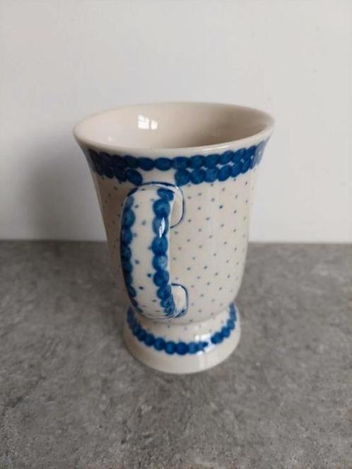 Bunzlau Mok op voet, Huis en Inrichting, Keuken | Servies, Nieuw, Kop(pen) en/of Schotel(s), Overige stijlen, Keramiek, Ophalen